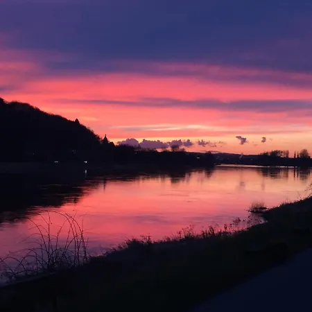 Semesterbostad Wanderer Paradies *